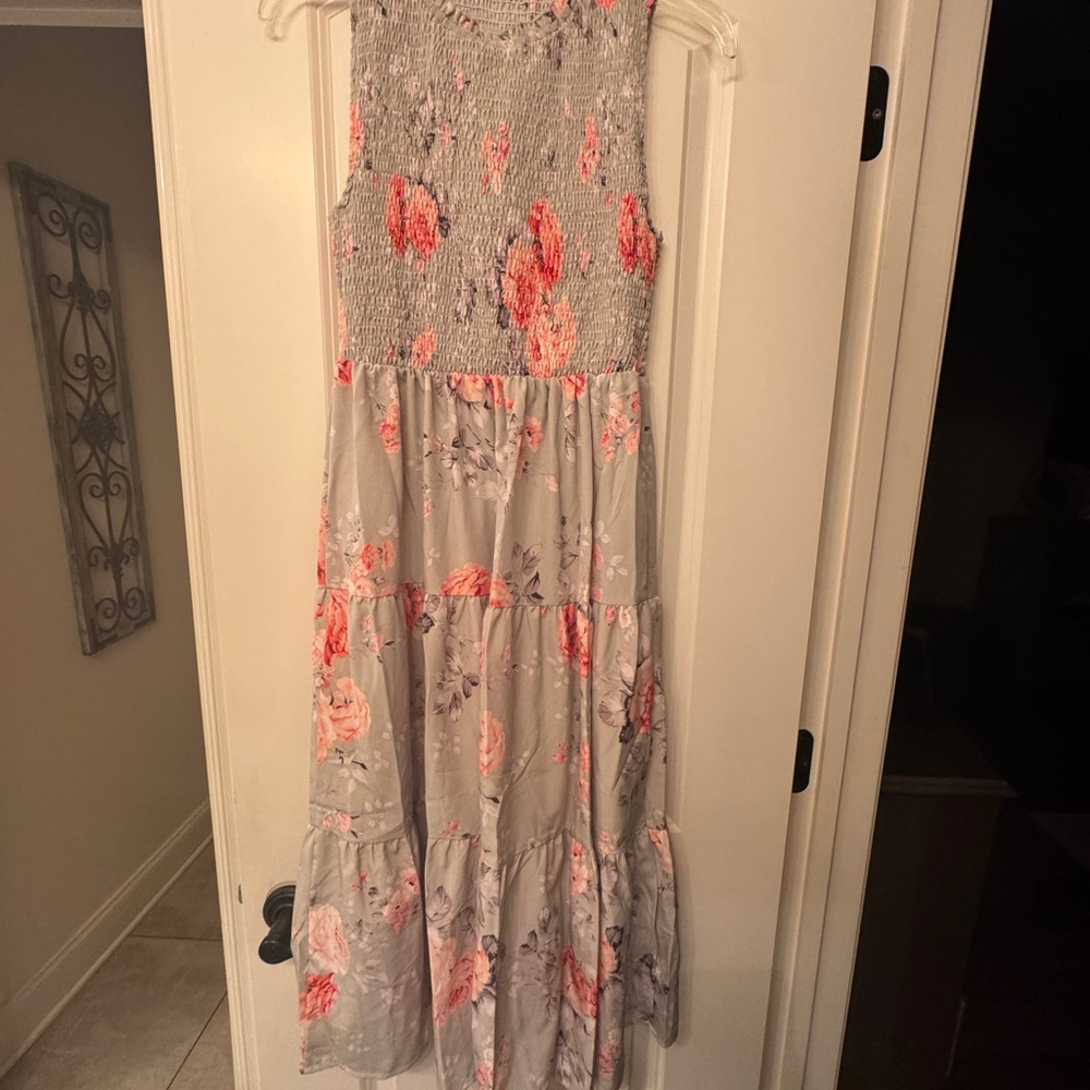 Floral Sleeveless Maxi Dress